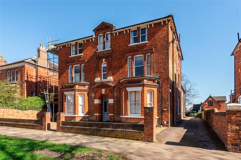 undefined, De Parys Avenue, Bedford, Bedfordshire, MK40