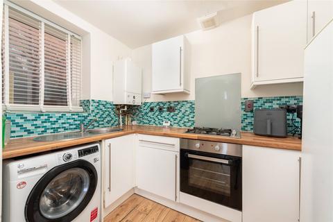 undefined, De Parys Avenue, Bedford, Bedfordshire, MK40