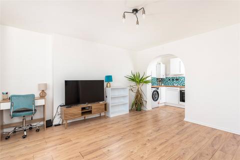undefined, De Parys Avenue, Bedford, Bedfordshire, MK40