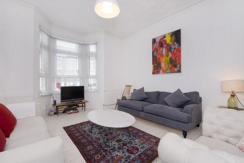 3 bedroom apartment to rent, Redfern Road, NW10, London