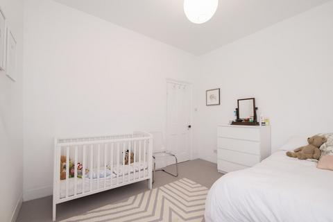 3 bedroom apartment to rent, Redfern Road, NW10, London
