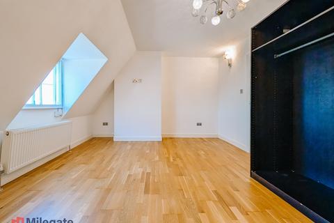 undefined, London Road, Isleworth TW7