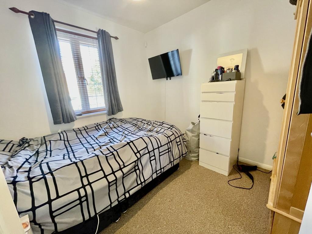 Dining Room/Bedroom 4