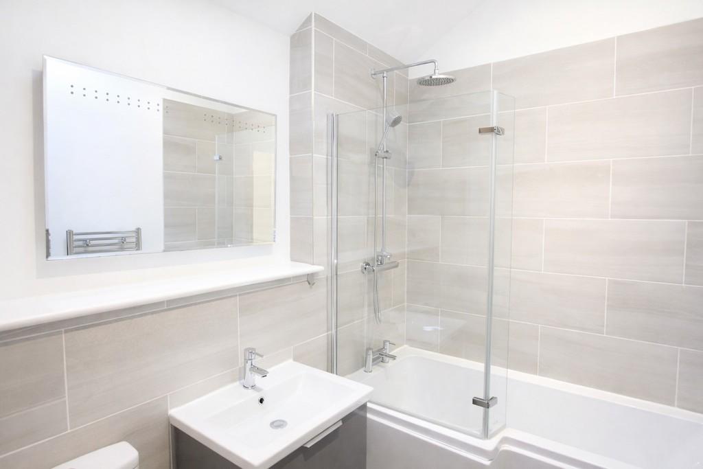Bathroomangle3