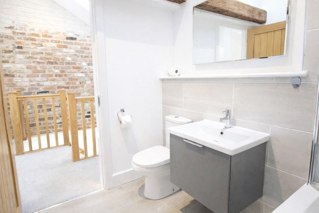 Bathroomangle2