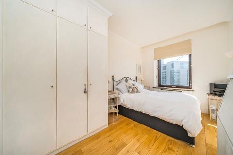 2 bedroom flat to rent, Whitehouse Apartments, London SE1