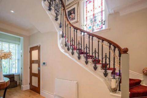 3 bedroom flat for sale, Primrose Hill Road Primrose Hill NW3