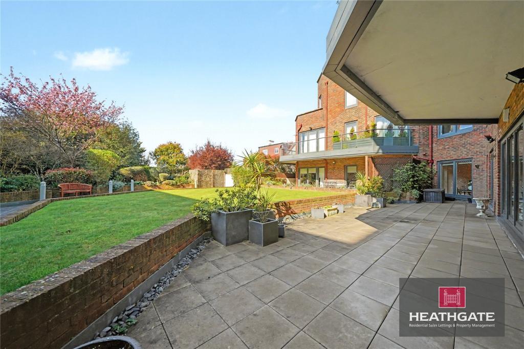 West-heath-place-hodford-road-golders-hill-nw11-2
