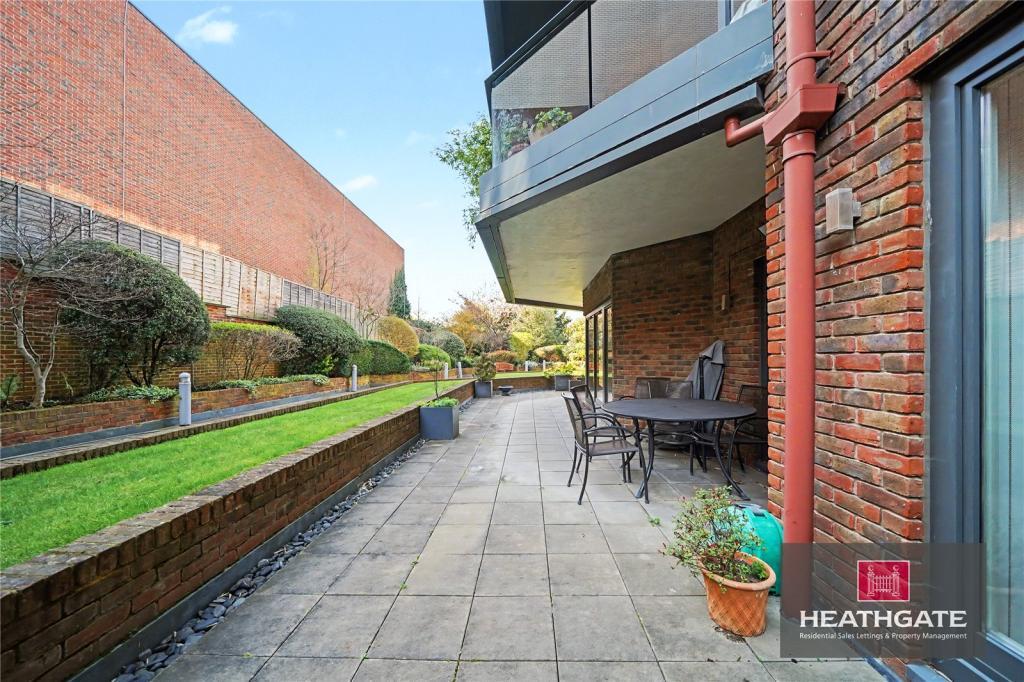 West-heath-place-hodford-road-golders-hill-nw11-2