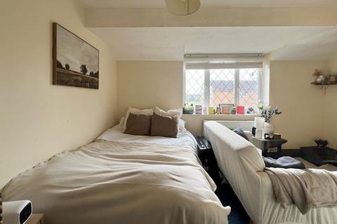 undefined, Heathfield Drive, Mitcham CR4