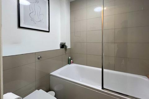 undefined, Heathfield Drive, Mitcham CR4