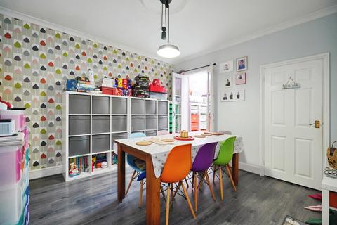 3 bedroom terraced house for sale, Shobnall Road, Burton-on-Trent, Staffordshire, DE14