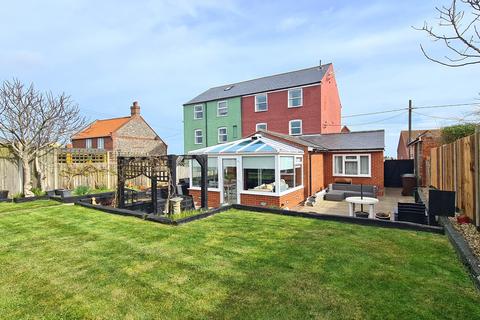 5 bedroom semi-detached house for sale, Beach Road, Bacton