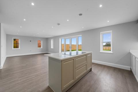 3 bedroom detached bungalow for sale, Tendring Road, Thorpe-le-soken, Clacton-on-Sea