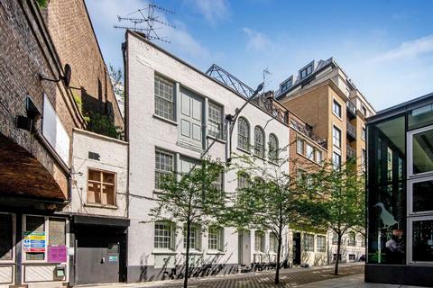 1 bedroom flat to rent, Savage Gardens, London EC3N