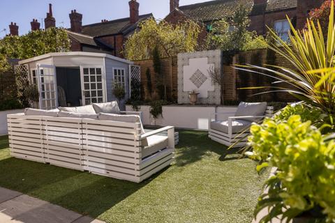 undefined, Mostyn Avenue, Wirral CH48