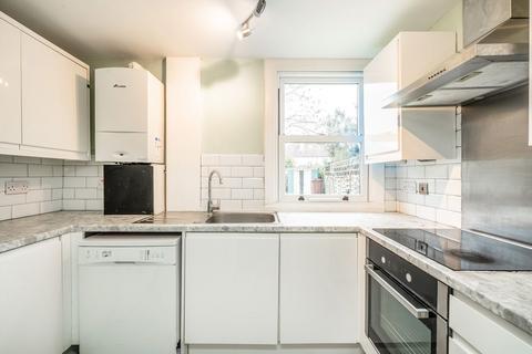 3 bedroom house to rent, Alexandra Road, Hounslow TW3