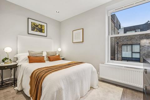 2 bedroom flat for sale, Lennards Court, Chiswick High Road, London W4