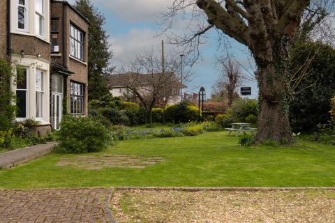 6 bedroom house for sale, Dogsthorpe Road, Peterborough, PE1