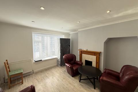 3 bedroom terraced house to rent, Waterman Close, WATFORD