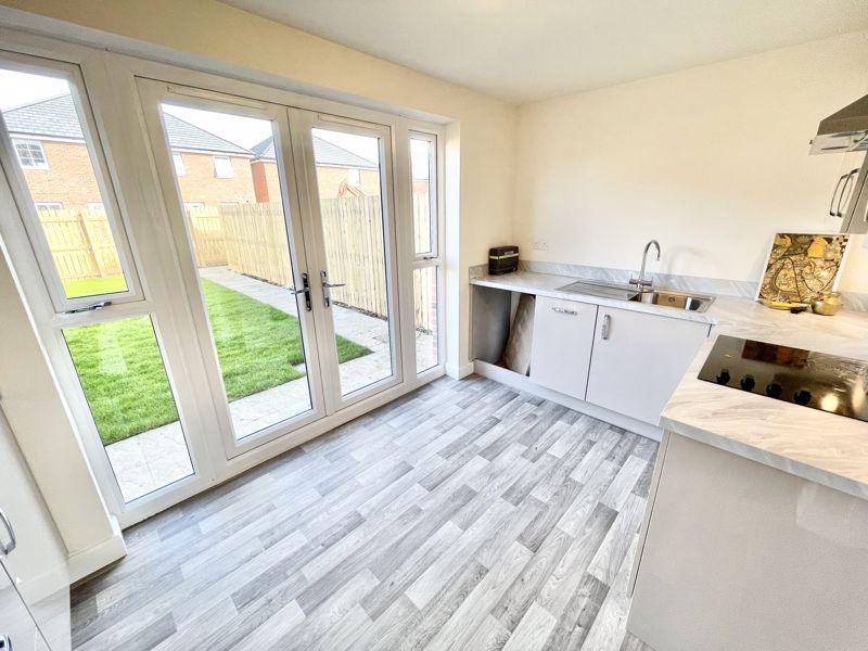 Kitchen alt-view