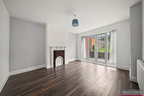 4 bedroom house to rent, Rylandes Road, London