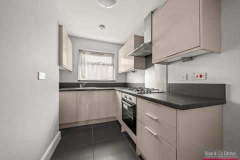 4 bedroom house to rent, Rylandes Road, London