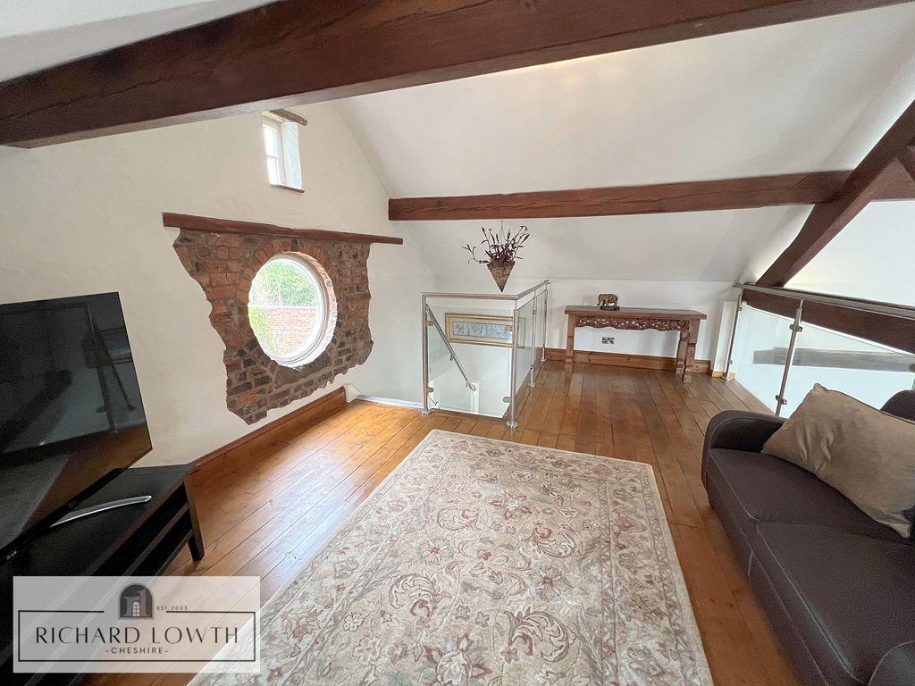 Mezzanine Sitting