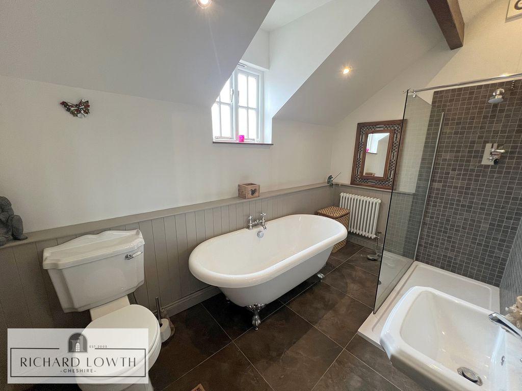 Bath/Shower/WC