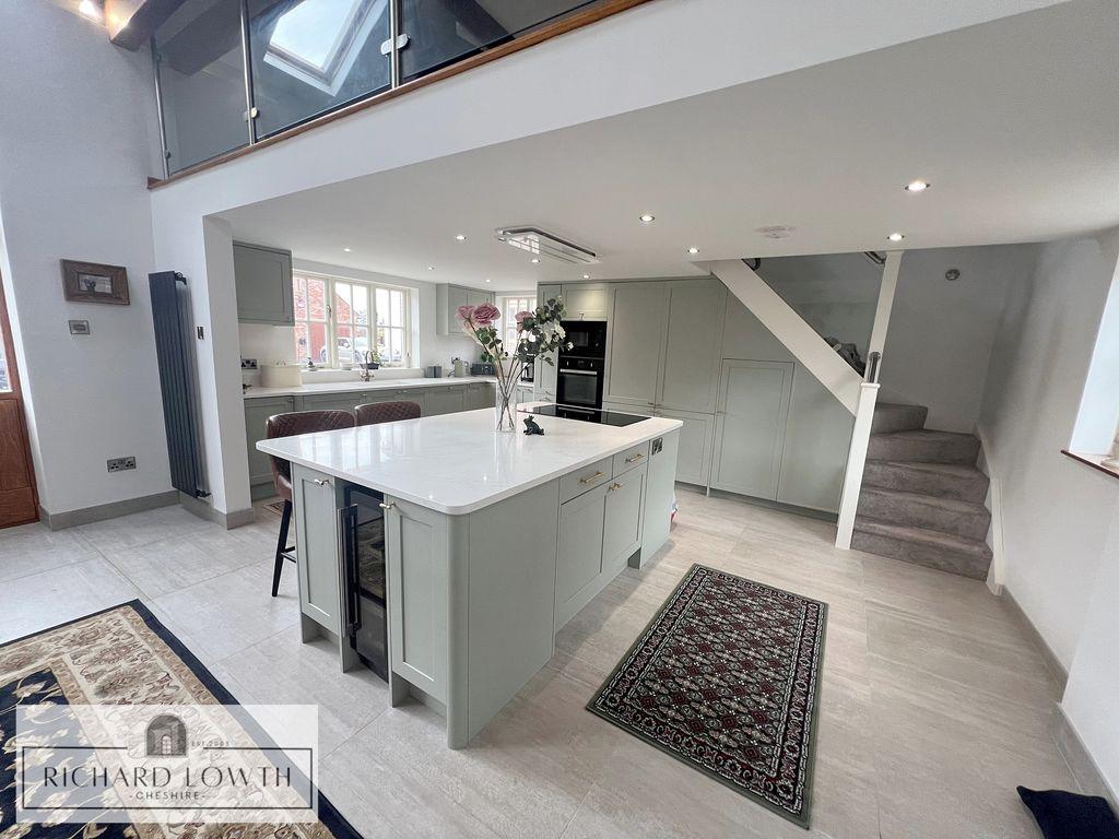 Open Plan Breakfast