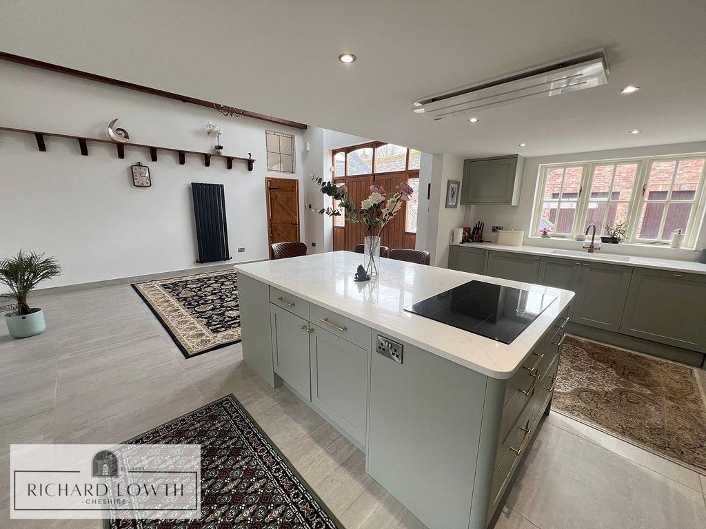Open Plan Breakfast