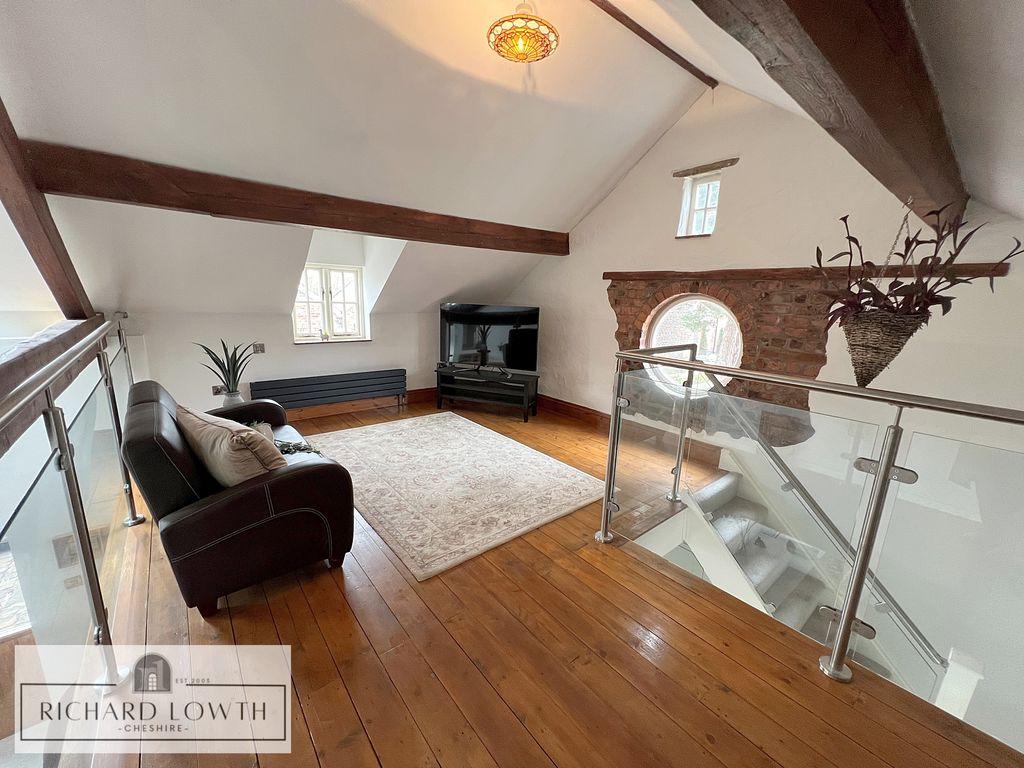 Mezzanine Sitting