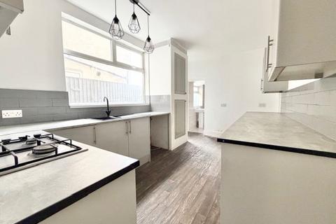 3 bedroom terraced house for sale, SIDNEY STREET, CLEETHORPES