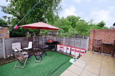 2 bedroom maisonette to rent, Manor Road, Harrow, HA1