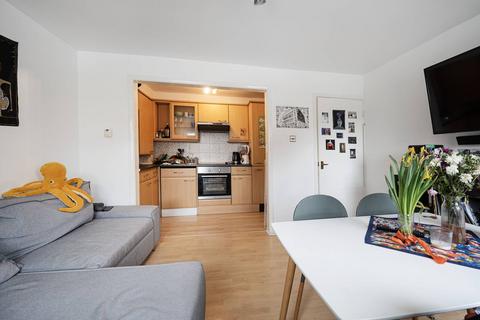 1 bedroom flat for sale, Mile End Road, Stepney, London, E1