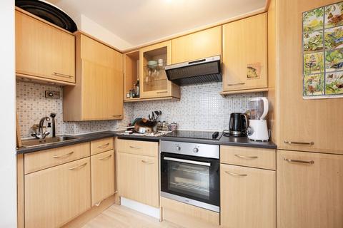 1 bedroom flat for sale, Mile End Road, Stepney, London, E1