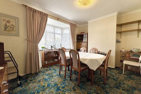3 bedroom semi-detached house for sale, Bradley Lane, Bilston, WV14 8EN