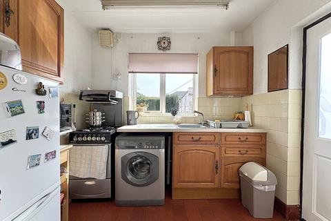 3 bedroom semi-detached house for sale, Bradley Lane, Bilston, WV14 8EN