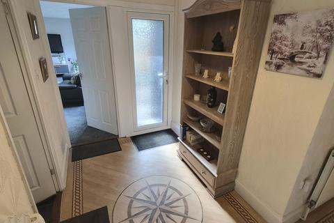 2 bedroom bungalow for sale, Landswood Close, Kingstanding, Birmingham, B44 0LE