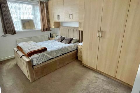 3 bedroom semi-detached house for sale, Delhurst Road, Great Barr, Birmingham B44 9UU