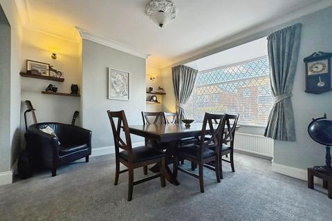 4 bedroom semi-detached house for sale, Willoughby Road, North Shields NE29