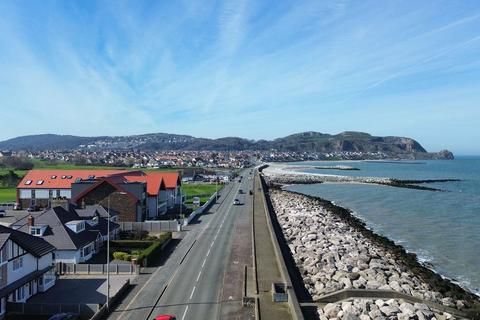 undefined, Marine Drive, Rhos on Sea