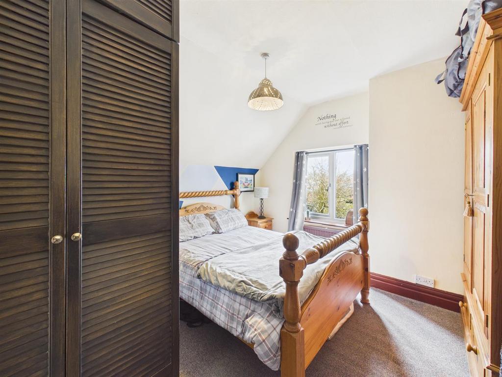 Bedroom: