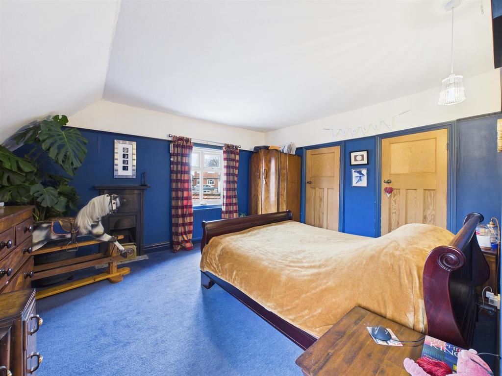 Bedroom: