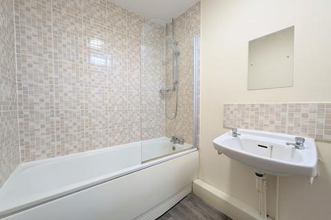 undefined, To Let - Derby Road, Southport - One Bedroom First Floor Apt