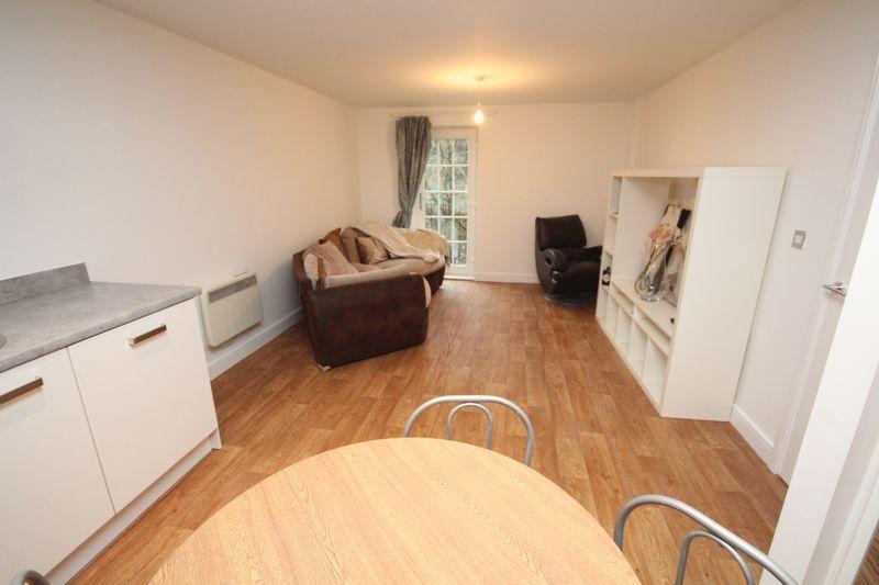 Lounge/Kitchen