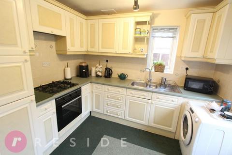 3 bedroom semi-detached house for sale, Burnside Close, Heywood OL10