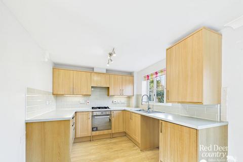 3 bedroom semi-detached house for sale, College Close, Alcombe