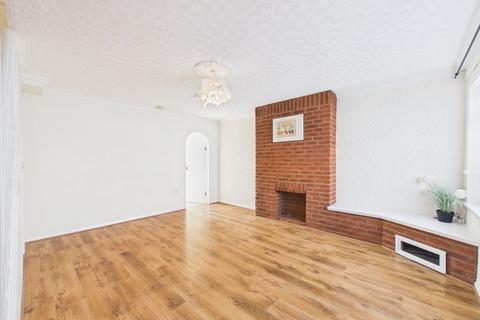 3 bedroom terraced house for sale, Rose Valley Crescent, Stanford-Le-Hope, SS17