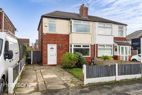 3 bedroom semi-detached house to rent, June Avenue, Leigh *AVAILABLE NOW*
